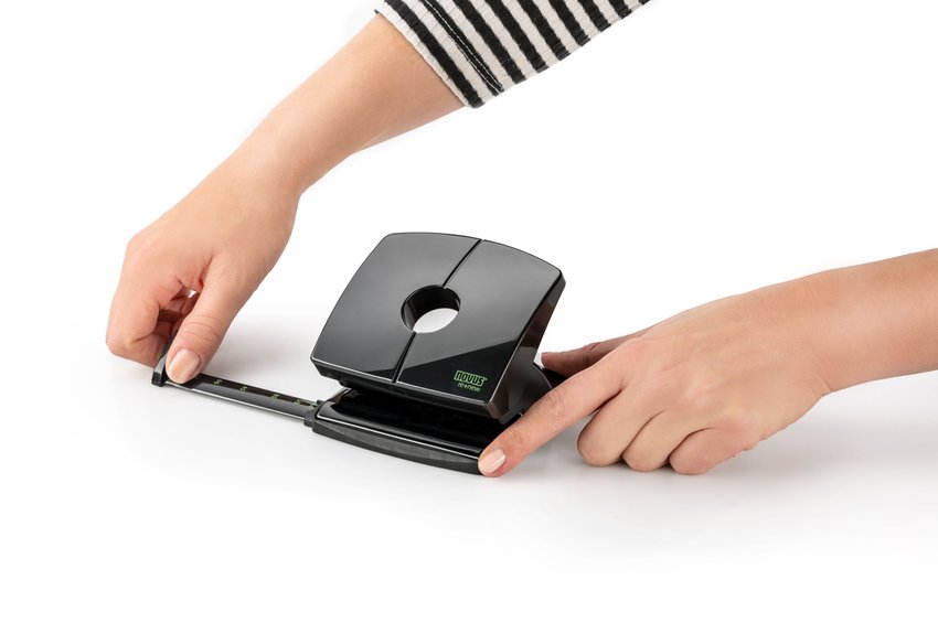 Dziurkacz Novus B220 Re+New Z Plastiku Z Recyklingu Czarny