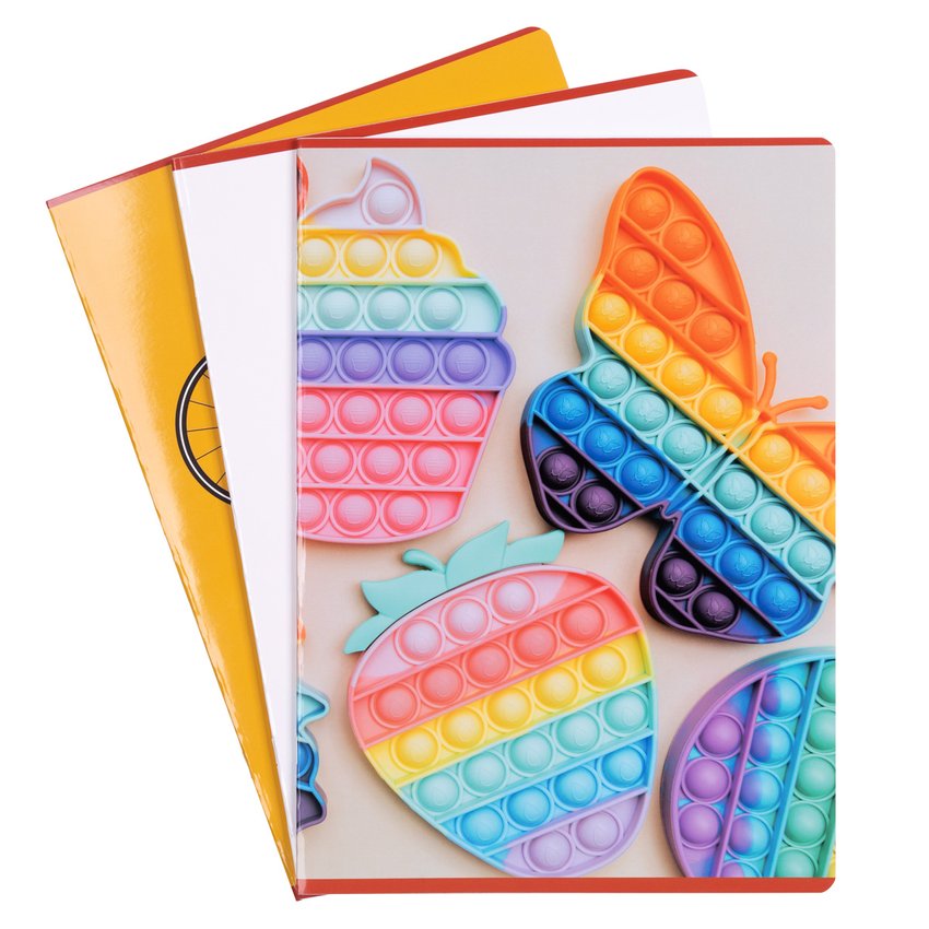 Zeszyt szkolny GIMBOO A4 w 3 linie 32 kart., 70gsm mix wzorów