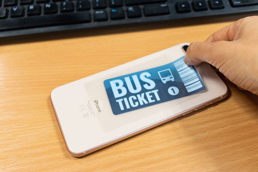 Kieszeń Samoprzylepna Djois X 3L 10 Szt. Na Wizytówki Otwierana Z Boku 60X95Mm