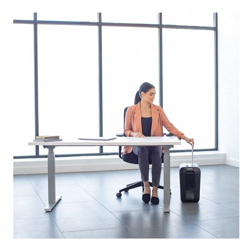 Niszczarka Fellowes PowerShred LX65 Czarna