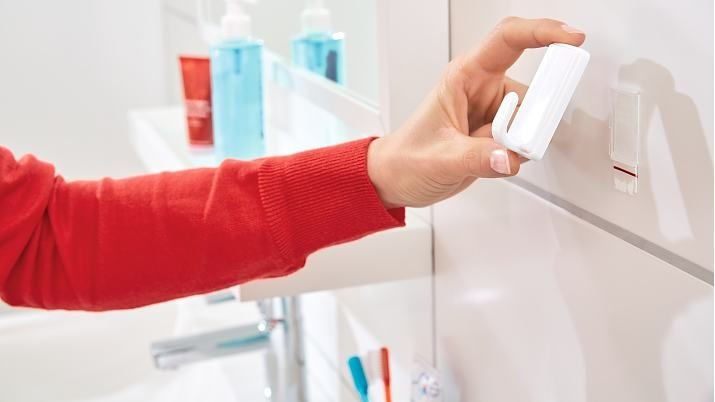 Haczyk Samoprzylepny Powerstrips Tesakwadratowy,Duzy,Biały 2Szt.Blister