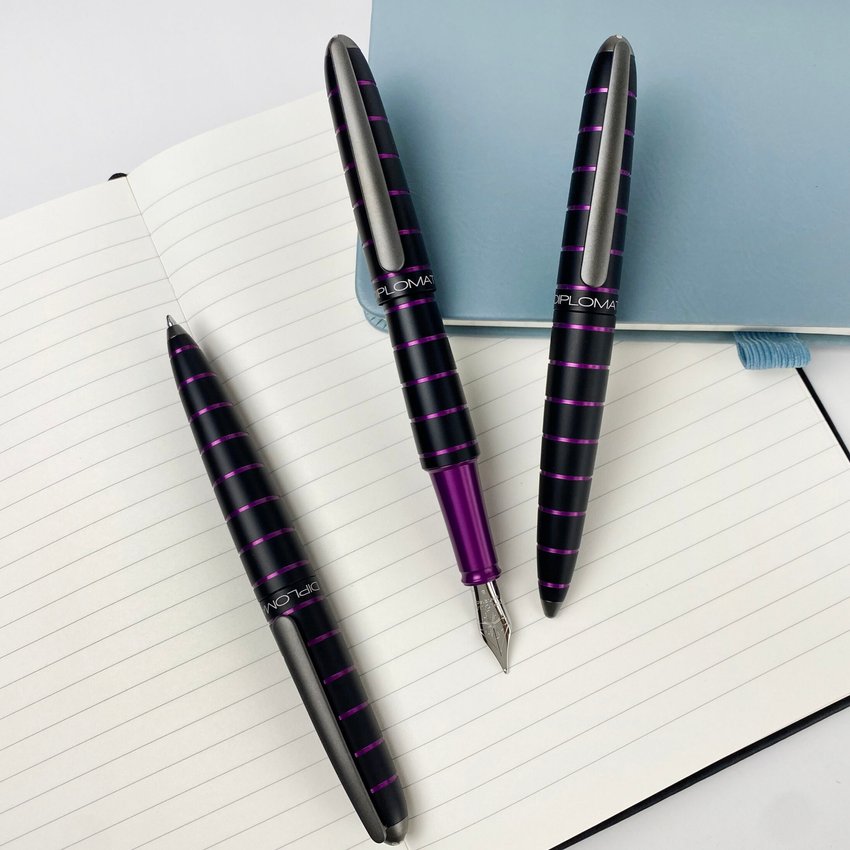 Pióro wieczne DIPLOMAT Elox Ring F czarny/fioletowy