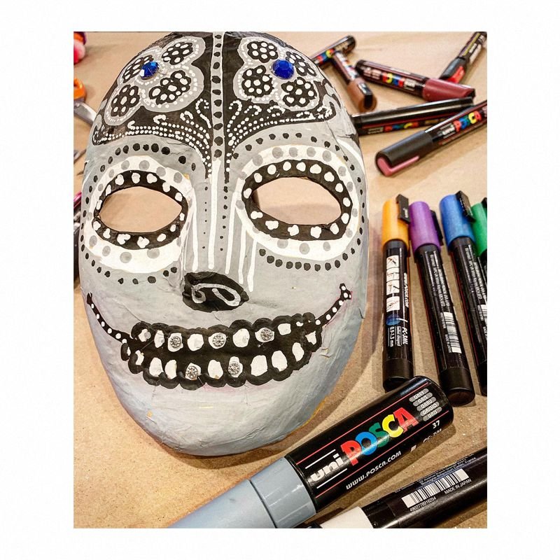 Biały marker plakatowy Uni Posca PC-5M, okrągły